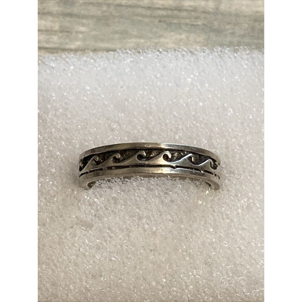 Ocean Waves‎ Band  Solid Sterling Silver Ring Size 5